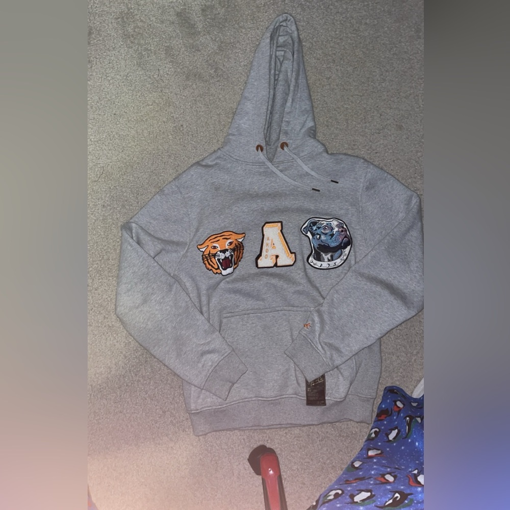 Akoo Patch Hoodie Gray